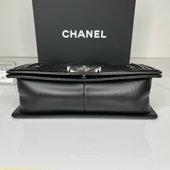 Chanel Medium Leboy-Black Patent - Picture 4 of 5
